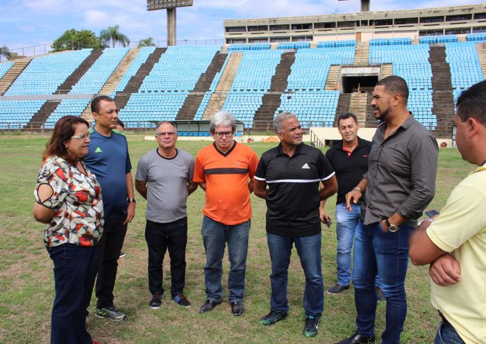 Comissão de Esporte e Lazer da Câmara constata precariedade das condições do estádio Ipatingão